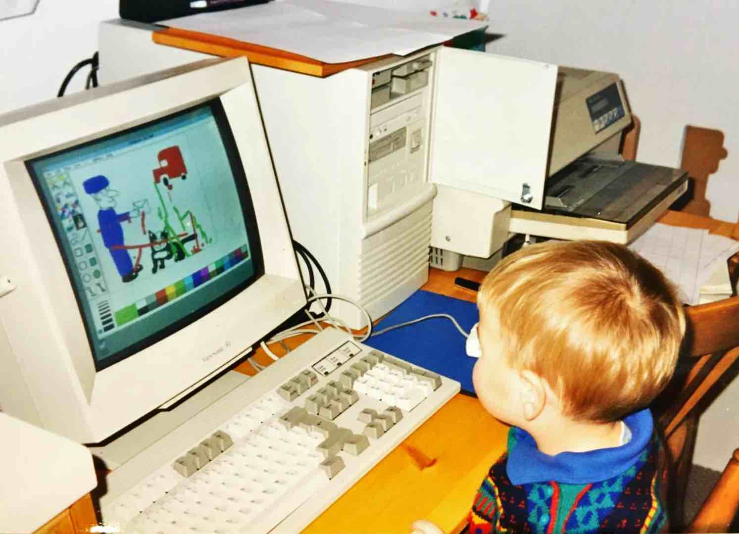 90s photo of computer.
